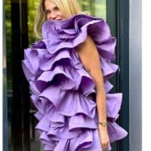 Limited Edition H&M Innovation Metaverse Design Story Flower Mini Dress A/W 2022 - Picture 2 of 10